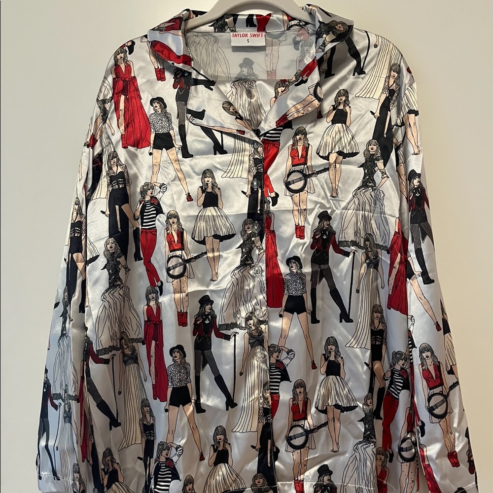 Taylor Swift Red Era Pajama Set (never worn)